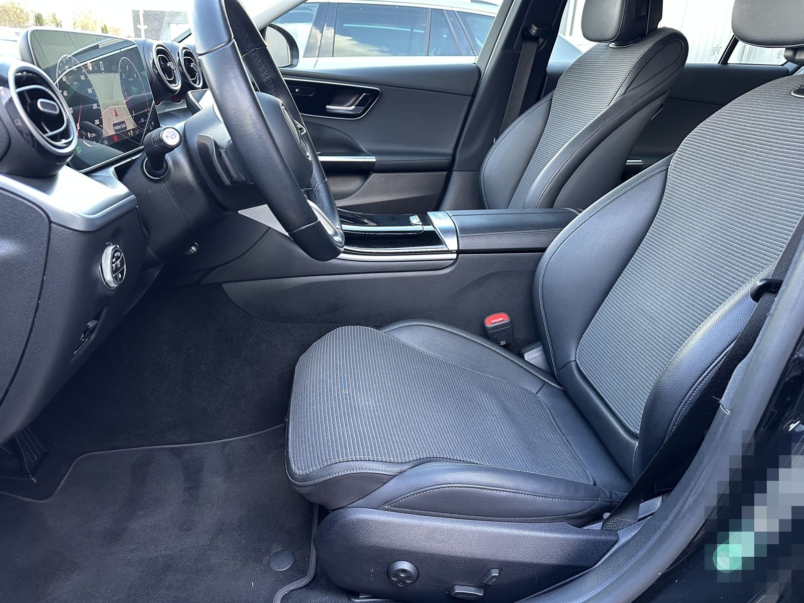 Mercedes-Benz C 220d T Avantgarde NAV+LED+KAMERA+CARPLAY+VCOCK foto 9