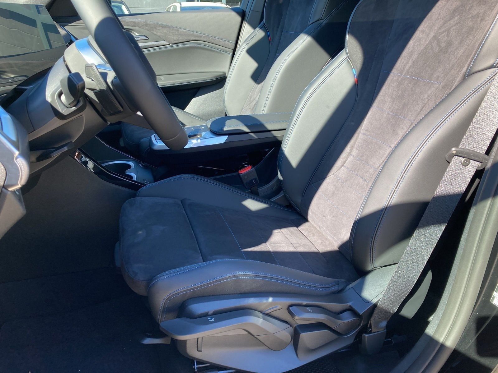 BMW X1 sDrive20i M Sportpaket DAB LED Komfortzg. foto 9