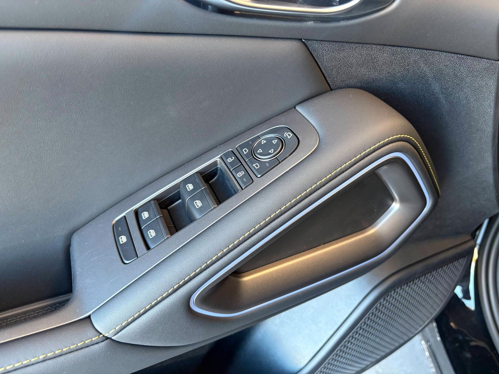 BYD ATTO 2 DM-i Boost foto 11