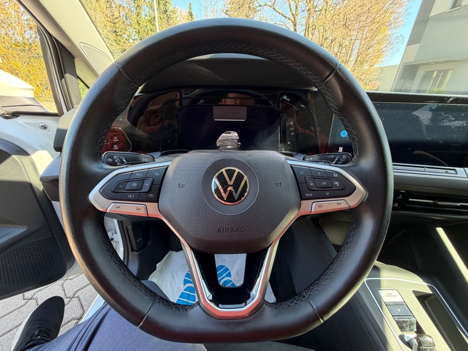 Volkswagen Golf VIII Lim. Style Matrix LED Standh. Alcantar foto 12