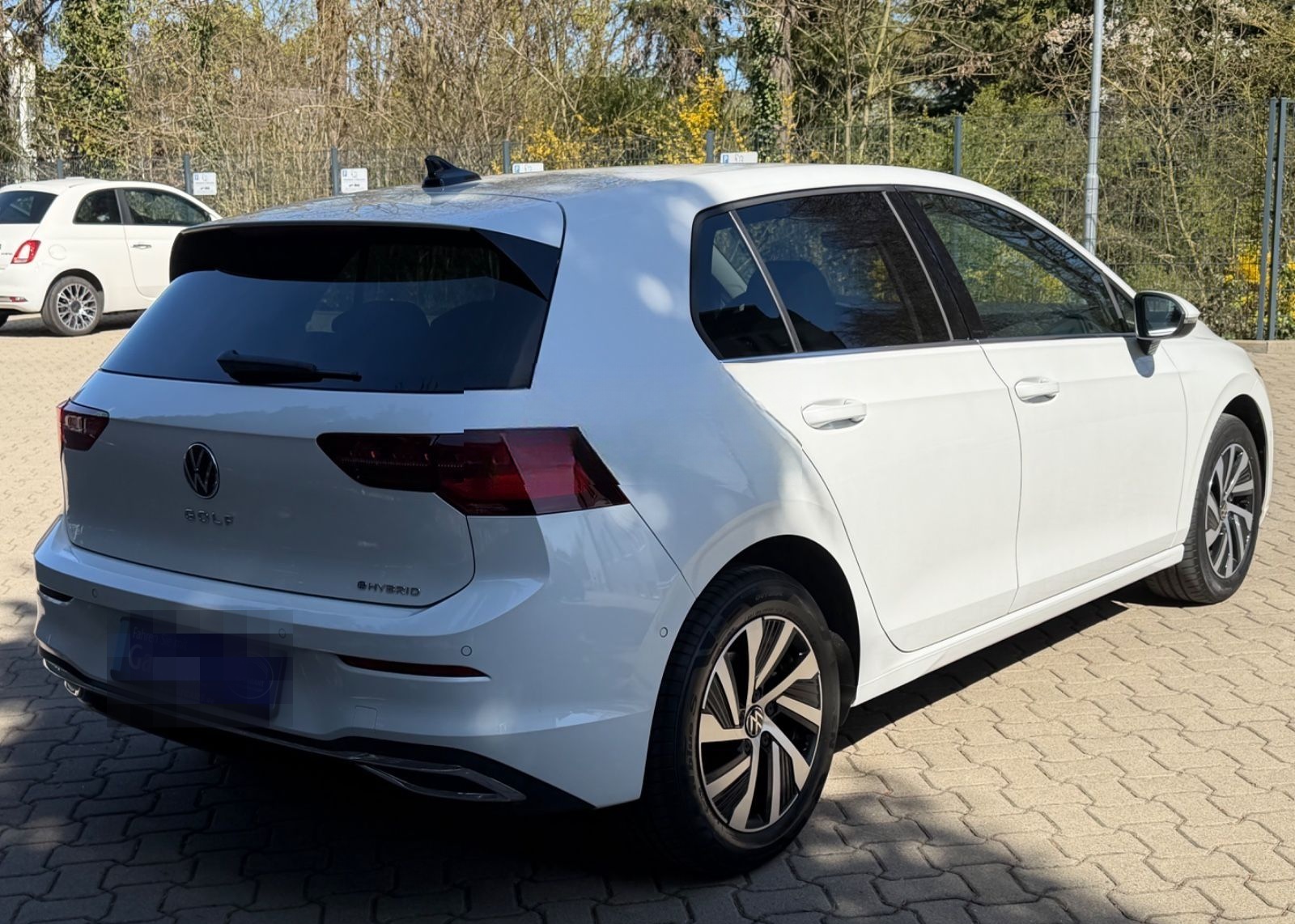 Volkswagen Golf VIII Lim. Style Matrix LED Standh. Alcantar foto 4