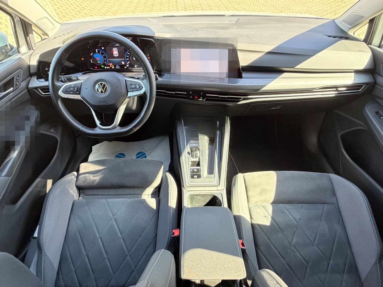 Volkswagen Golf VIII Lim. Style Matrix LED Standh. Alcantar foto 8