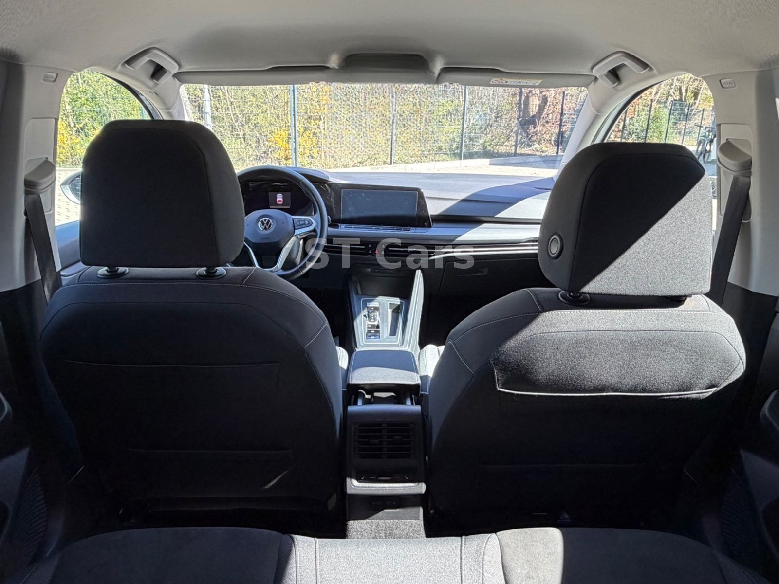 Volkswagen Golf VIII Lim. Style Matrix LED Standh. Alcantar foto 9