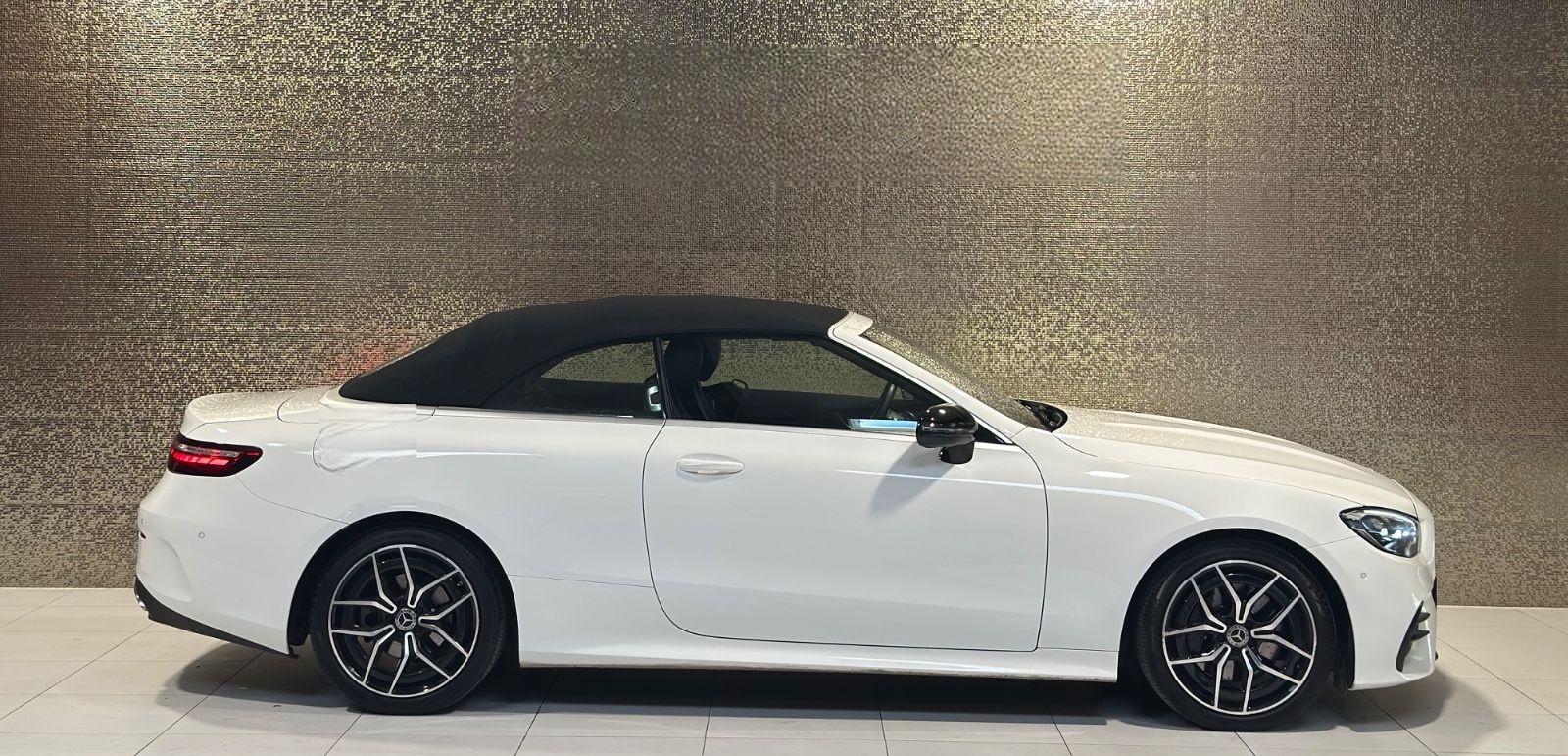 Mercedes-Benz E 200 Cabrio AMG-Line * KAMERA * SCHECKHEFT * foto 3