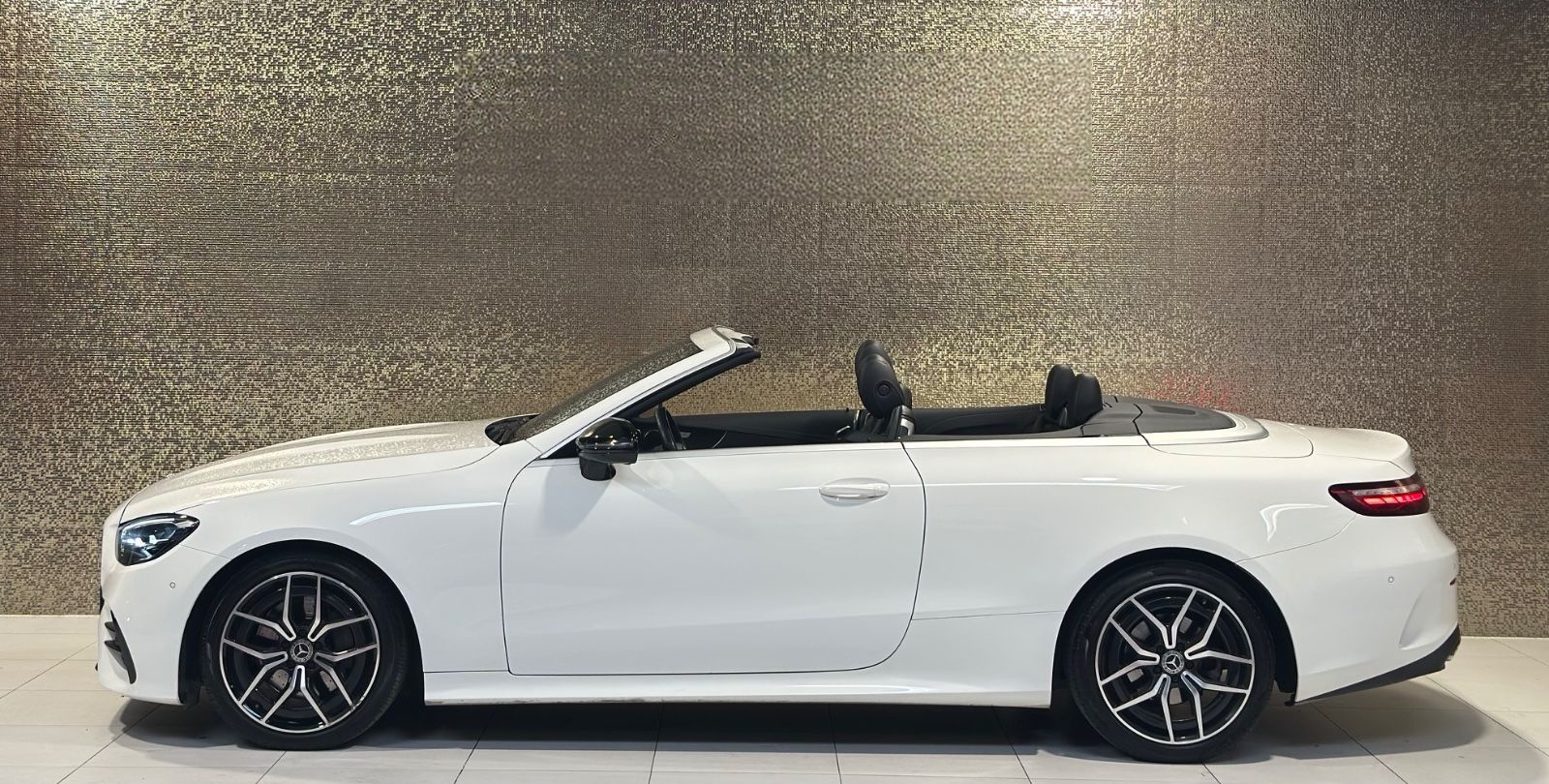 Mercedes-Benz E 200 Cabrio AMG-Line * KAMERA * SCHECKHEFT * foto 8