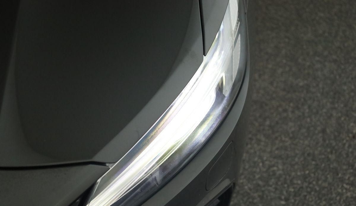 Volvo S60 B4 R-Design LED HarmanK Pilot KeyGo STHZ 360 foto 12