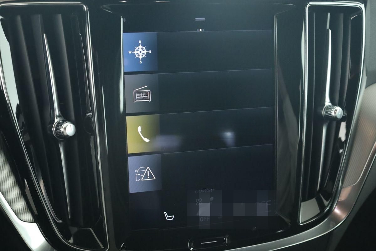 Volvo S60 B4 R-Design LED HarmanK Pilot KeyGo STHZ 360 foto 18