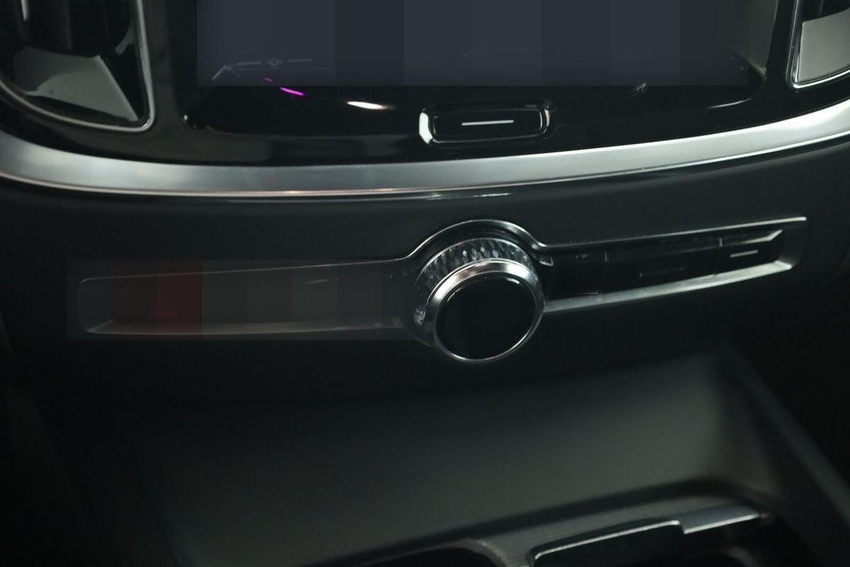 Volvo S60 B4 R-Design LED HarmanK Pilot KeyGo STHZ 360 foto 19