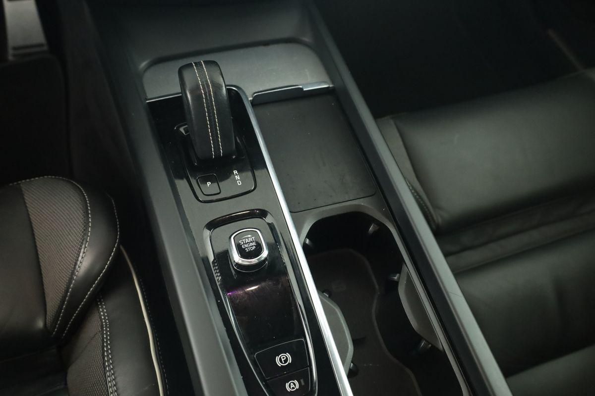 Volvo S60 B4 R-Design LED HarmanK Pilot KeyGo STHZ 360 foto 20