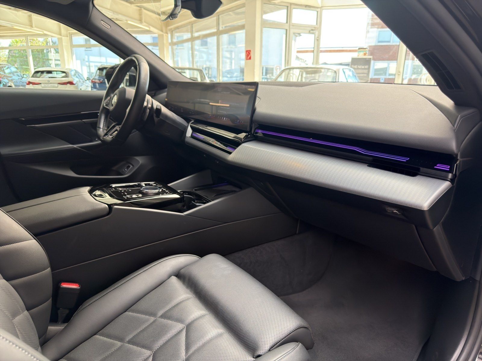 BMW 520d Limousine M Sportpaket Travel Paket/ DA Plu foto 17