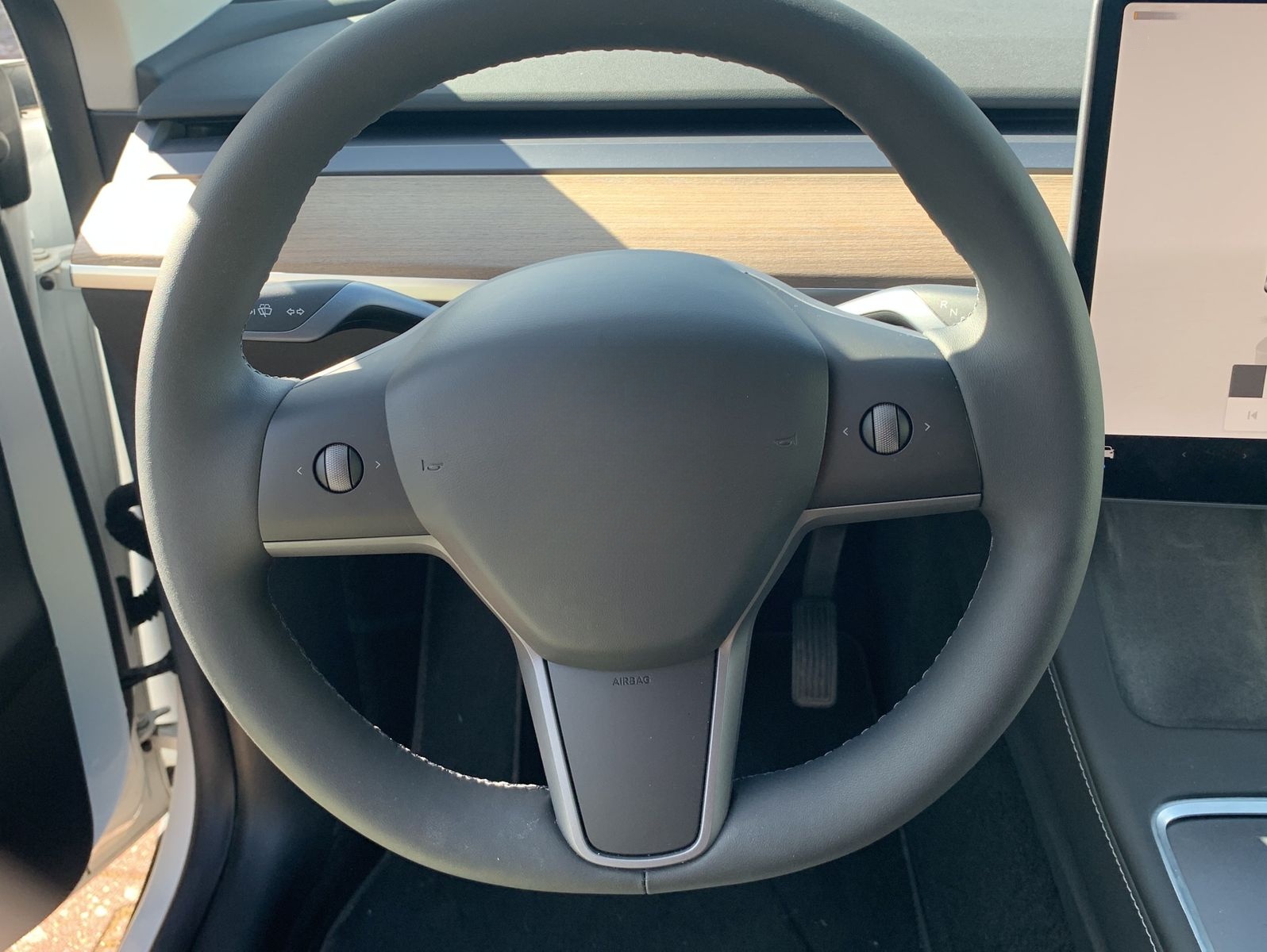 Tesla Model Y Long Range AWD * Mwst ausweisbar* Mod:23 foto 11