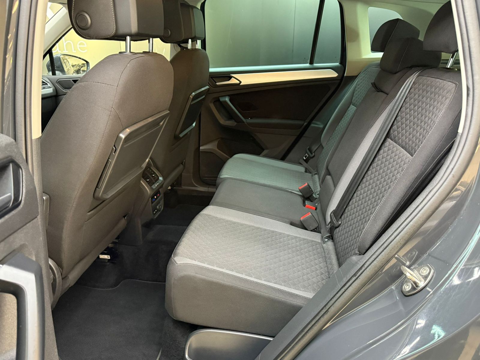 Volkswagen Tiguan 2.0d DSG Comf 4Mot >NAVI+SHZ+PDC+LM+AHK+ foto 11