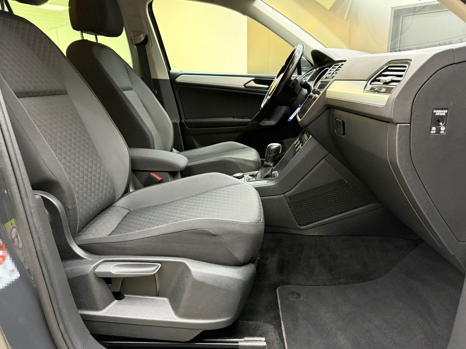 Volkswagen Tiguan 2.0d DSG Comf 4Mot >NAVI+SHZ+PDC+LM+AHK+ foto 9