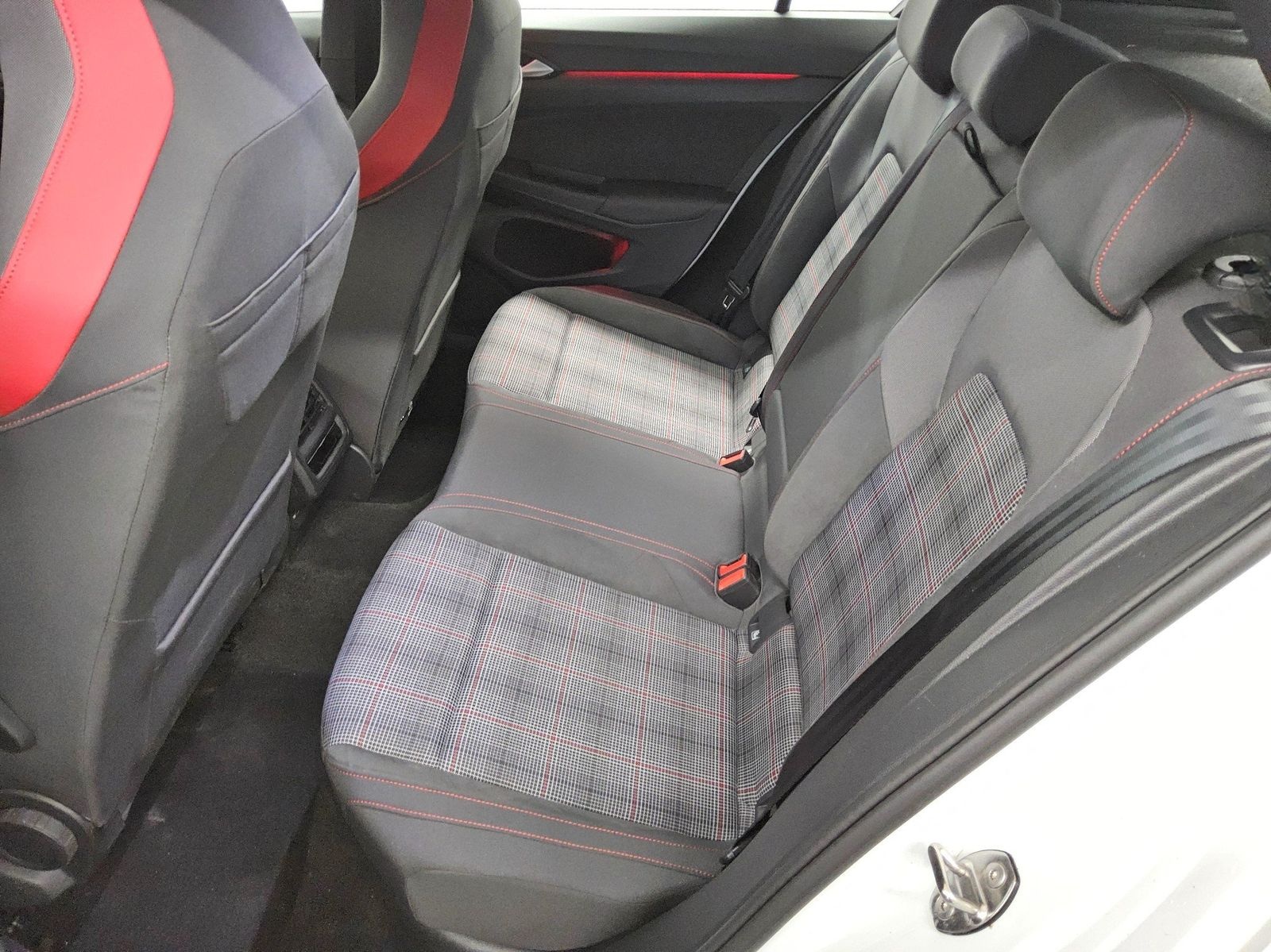 Volkswagen Golf-8 2.0 TSI GTI LED+ DC foto 13