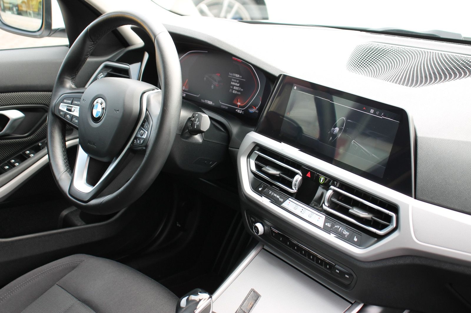 BMW 330 d Touring xDrive 1.Hand HUD LED LiveCockpit foto 15