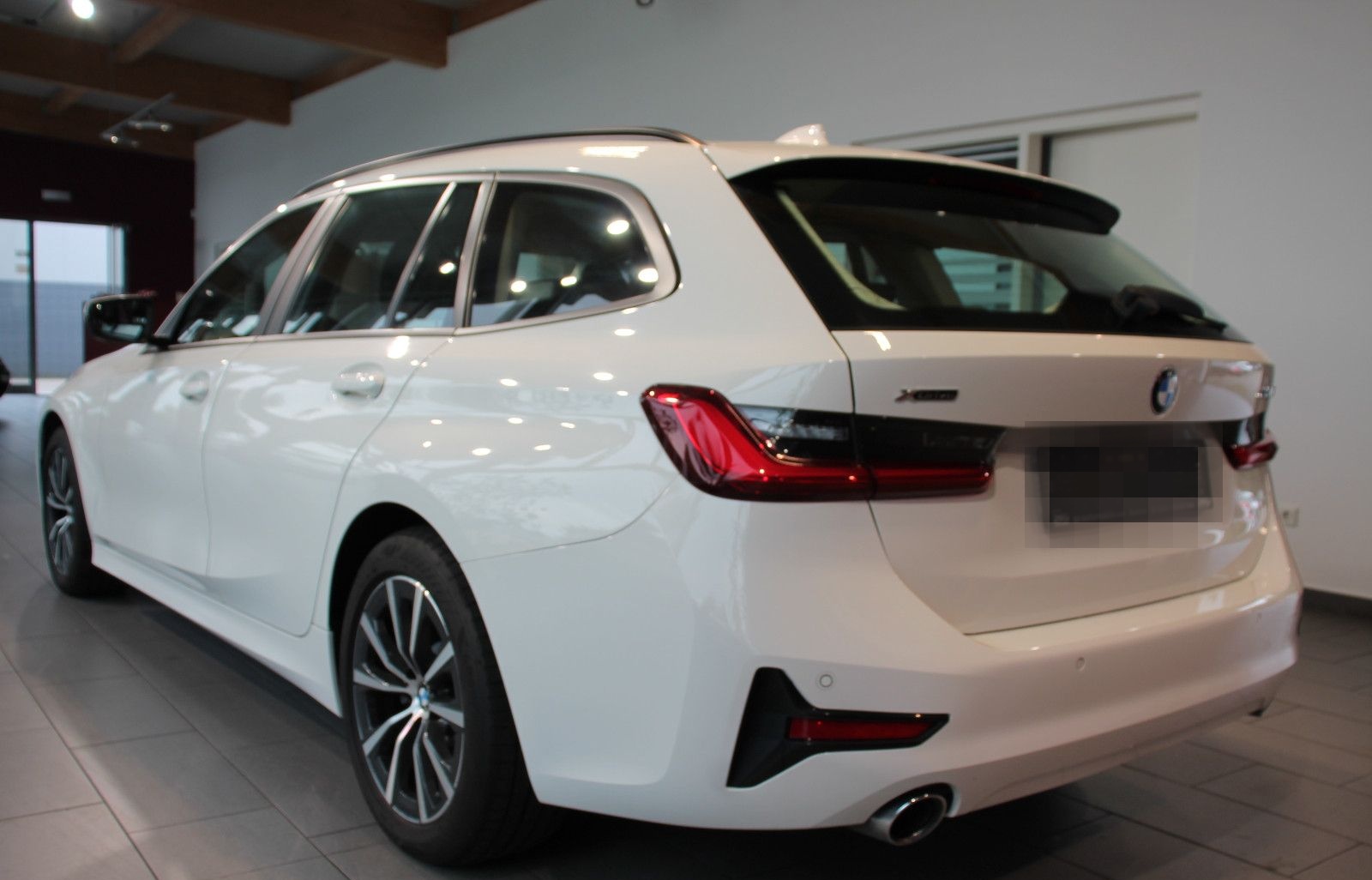 BMW 330 d Touring xDrive 1.Hand HUD LED LiveCockpit foto 4