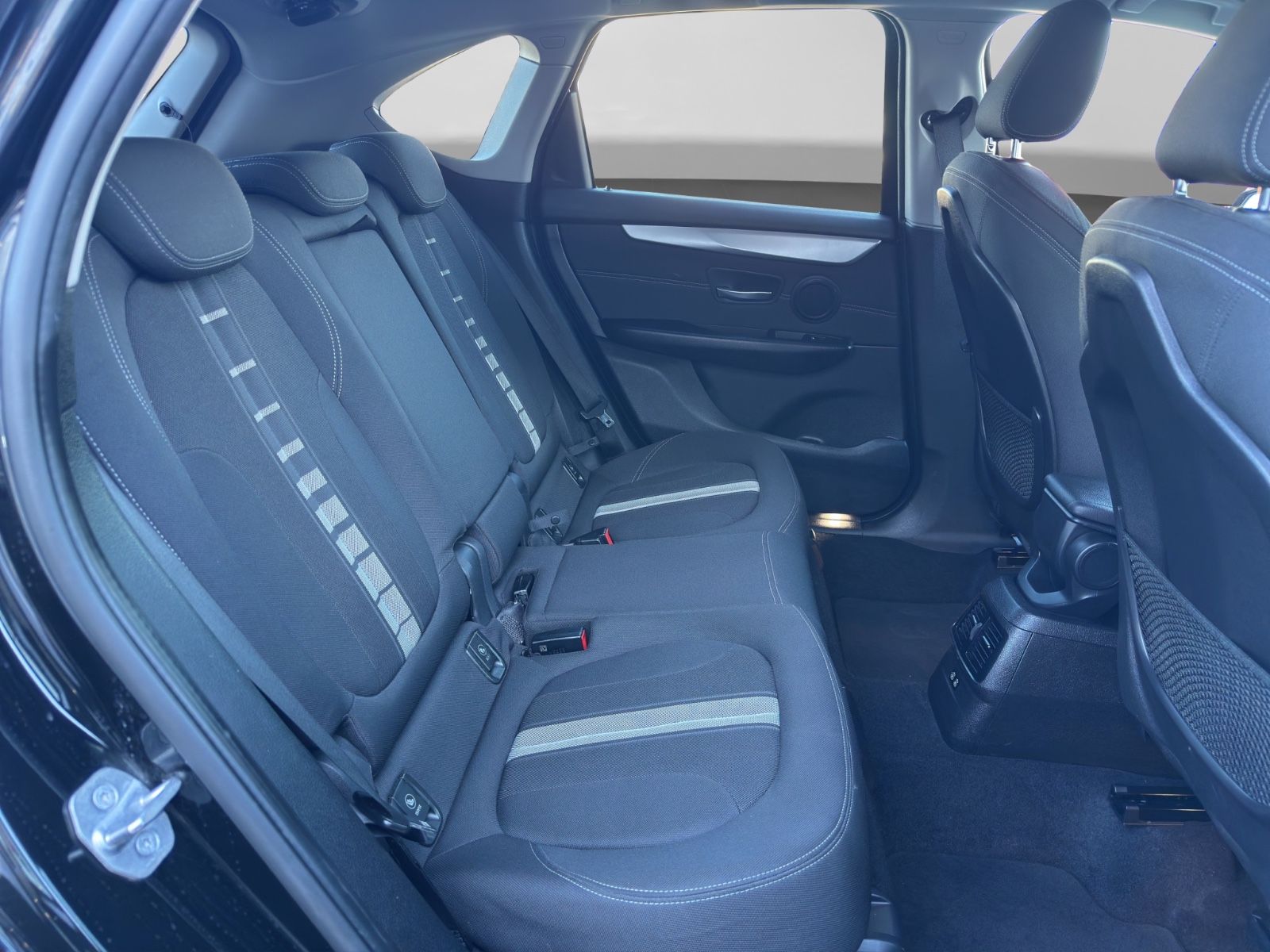 BMW 218d xDrive Active Tourer Automatik AHK Keyless foto 12