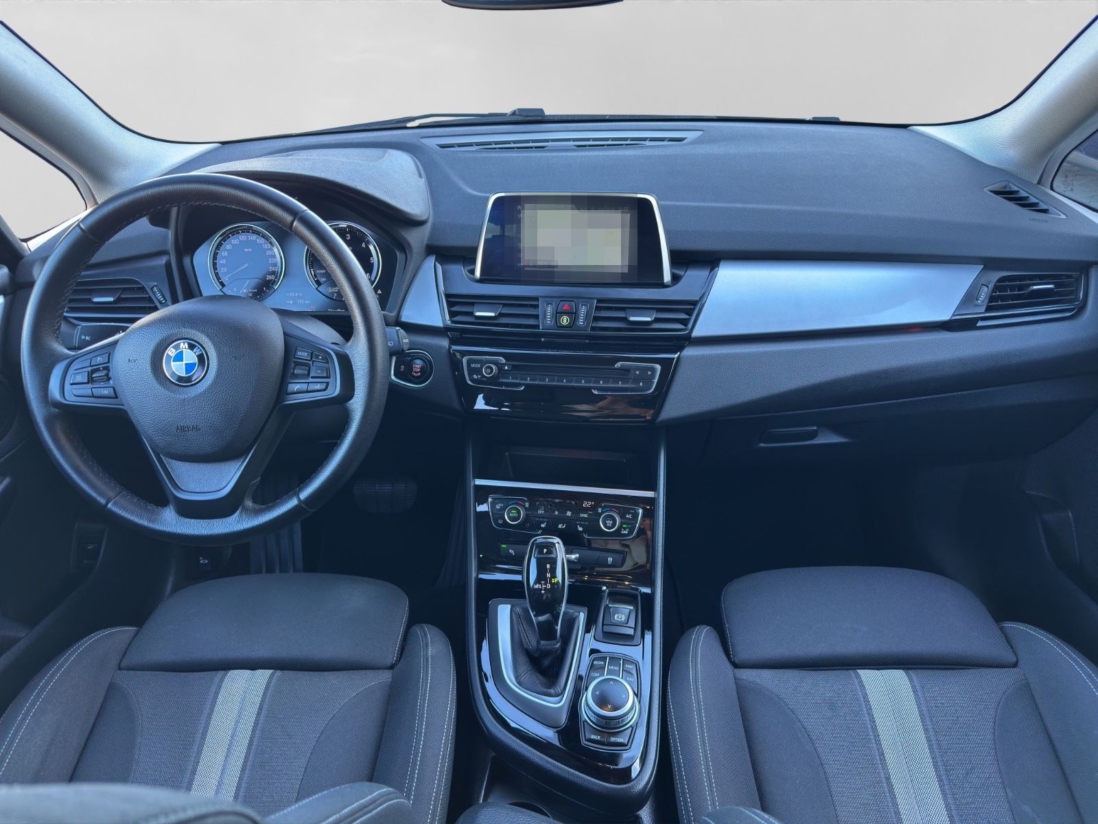 BMW 218d xDrive Active Tourer Automatik AHK Keyless foto 13