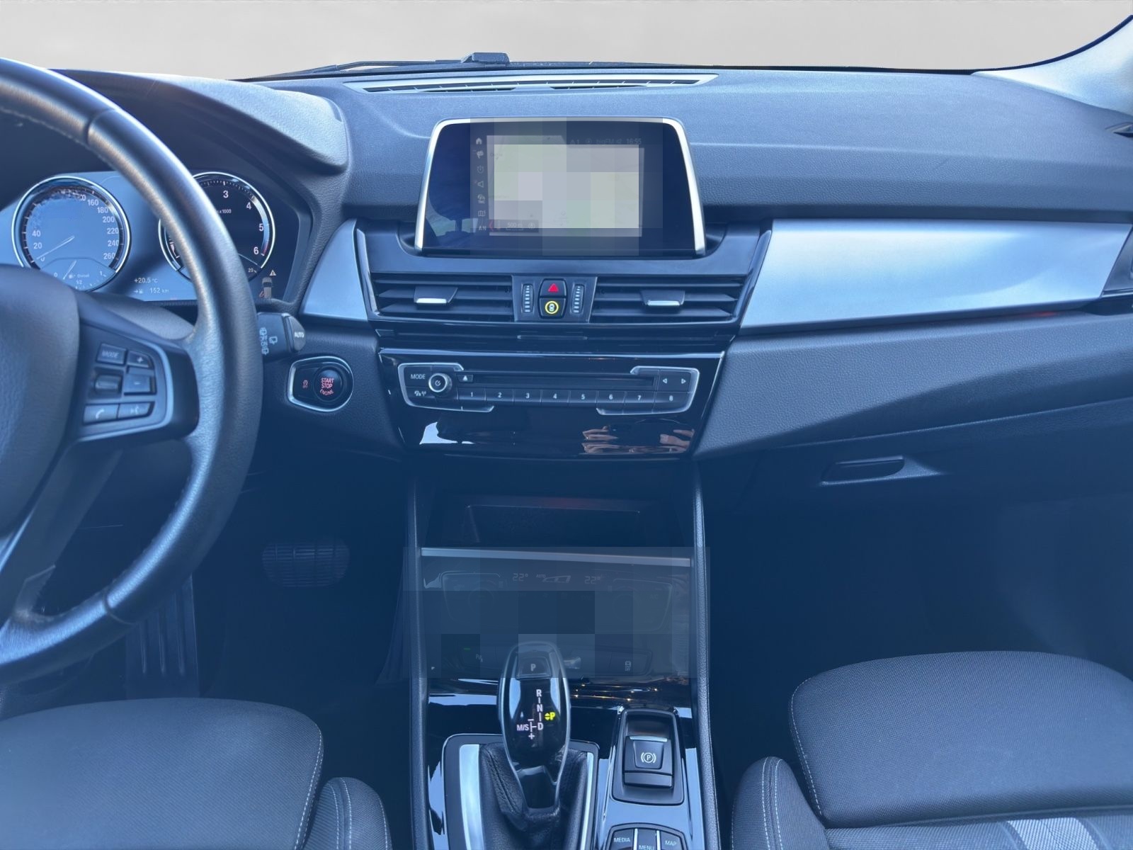 BMW 218d xDrive Active Tourer Automatik AHK Keyless foto 15