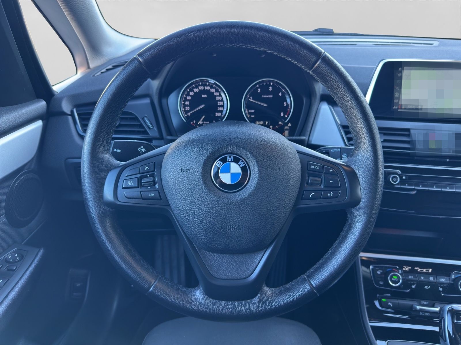 BMW 218d xDrive Active Tourer Automatik AHK Keyless foto 16