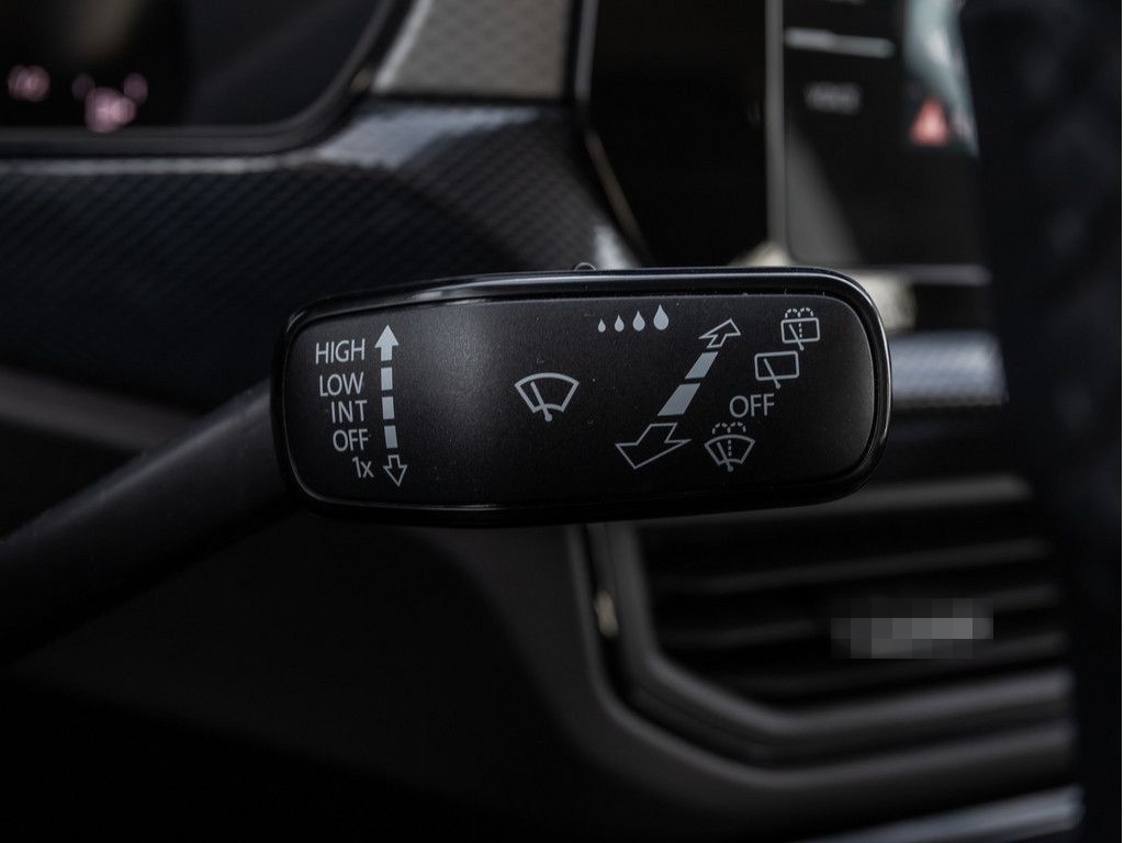 Volkswagen T-Cross Life 1.0 l TSI ACC LED SPURH. SHZ KLIMA foto 24