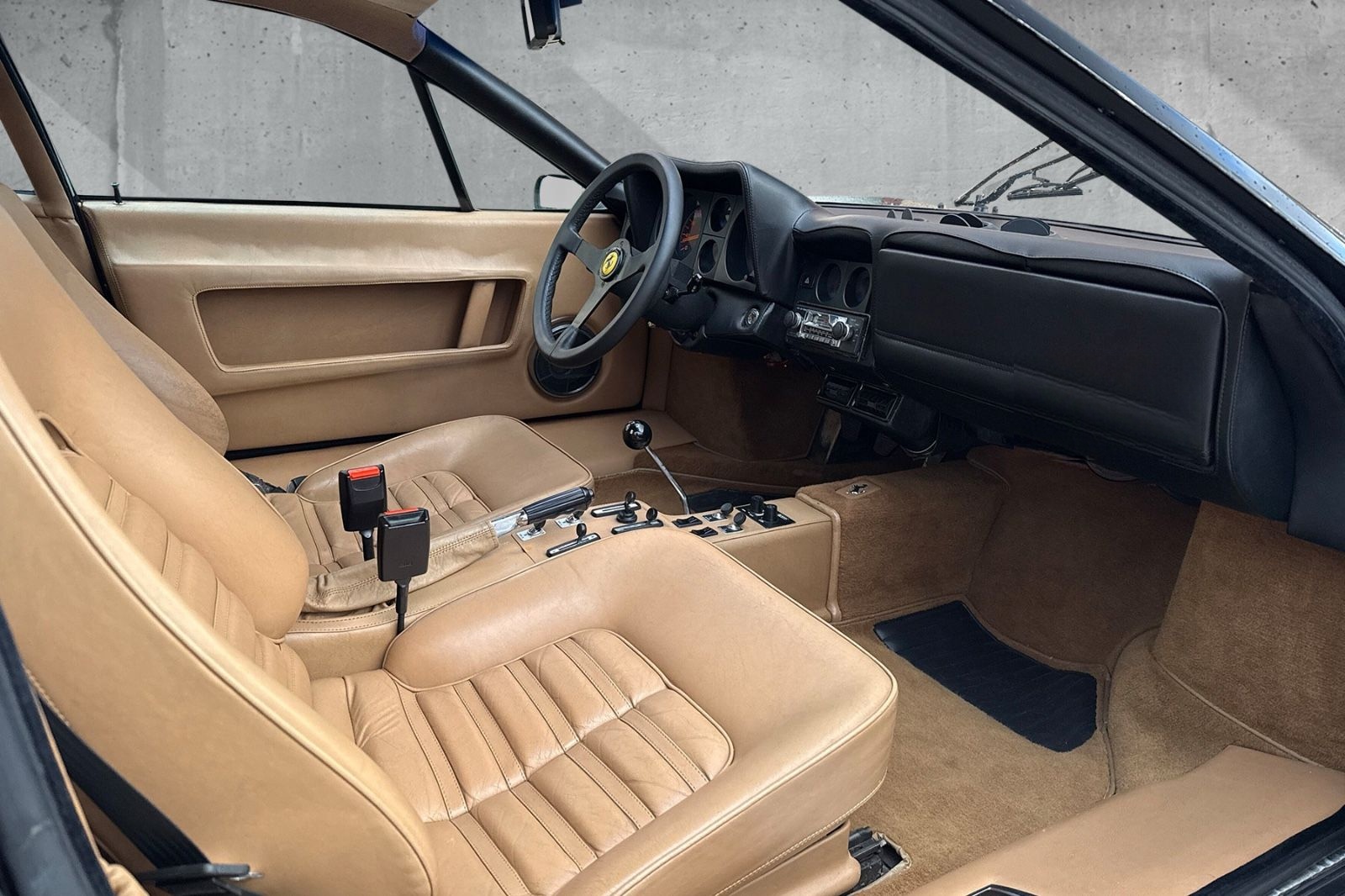 Ferrari 512 BBi*Classiche Zertifiziert*Matching Numbers foto 12