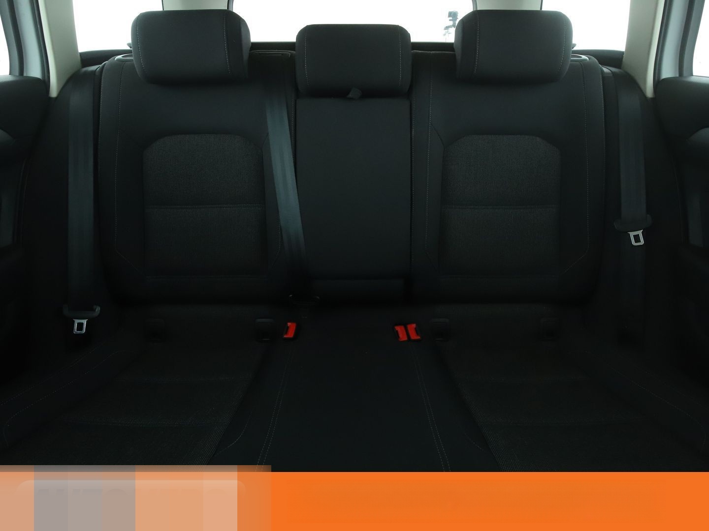 Volkswagen Passat 2.0 TDI Comfortline BM Aut.*NAVI*LED*ACC* foto 16