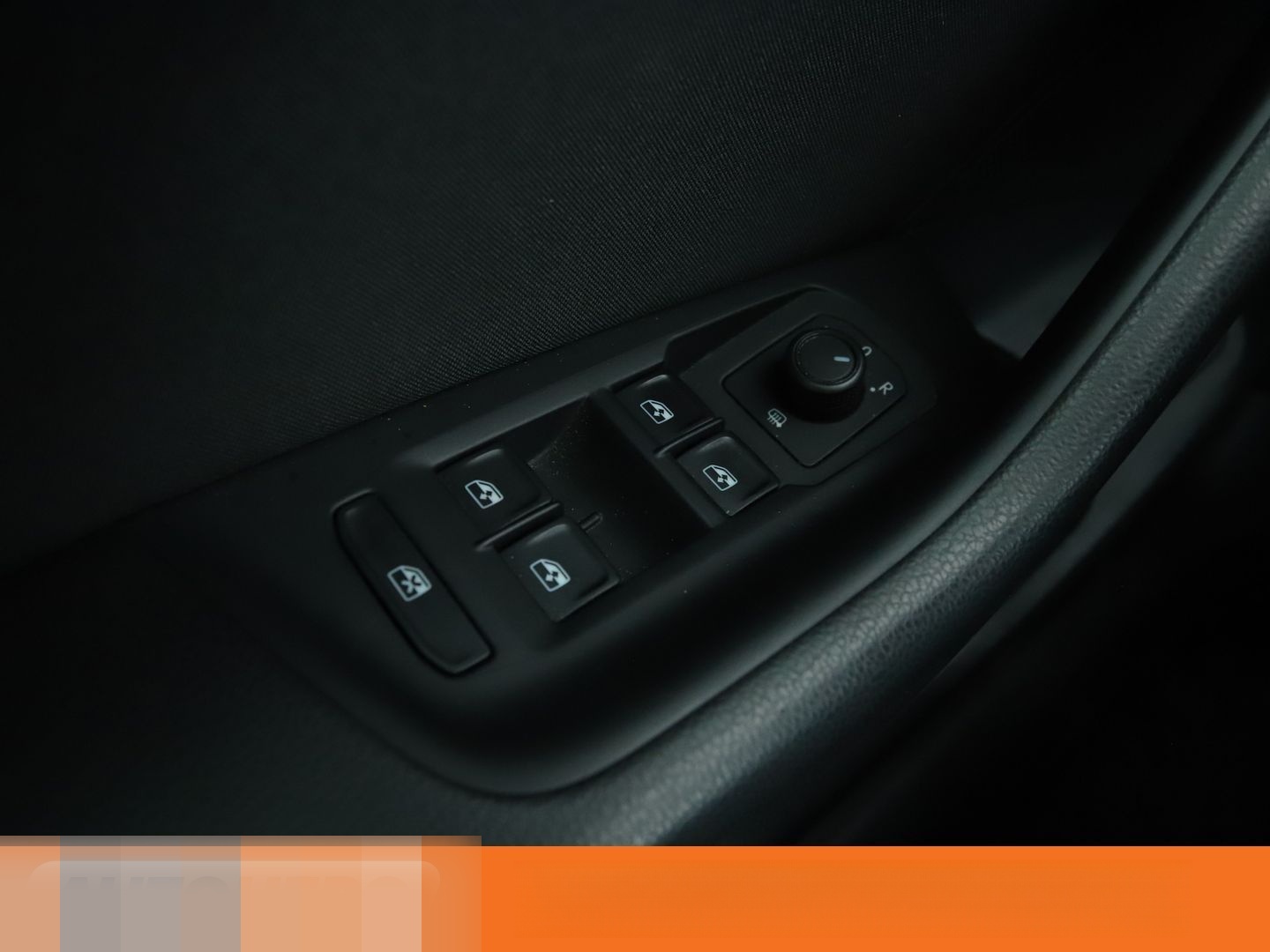 Volkswagen Passat 2.0 TDI Comfortline BM Aut.*NAVI*LED*ACC* foto 25