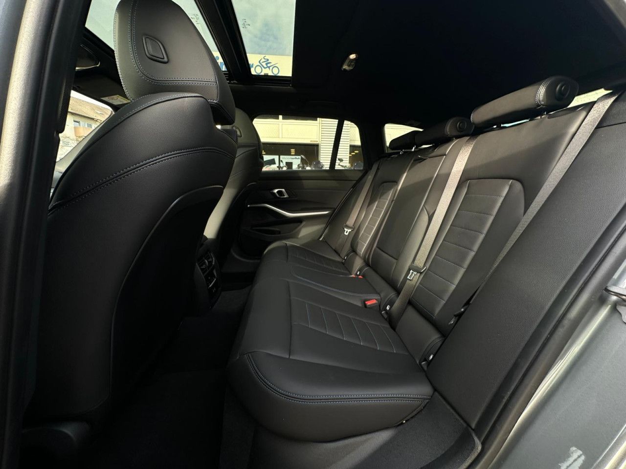 BMW M340d T.xDr.SuView HUD PanoD.LiveProf.HiFi Park+ foto 11
