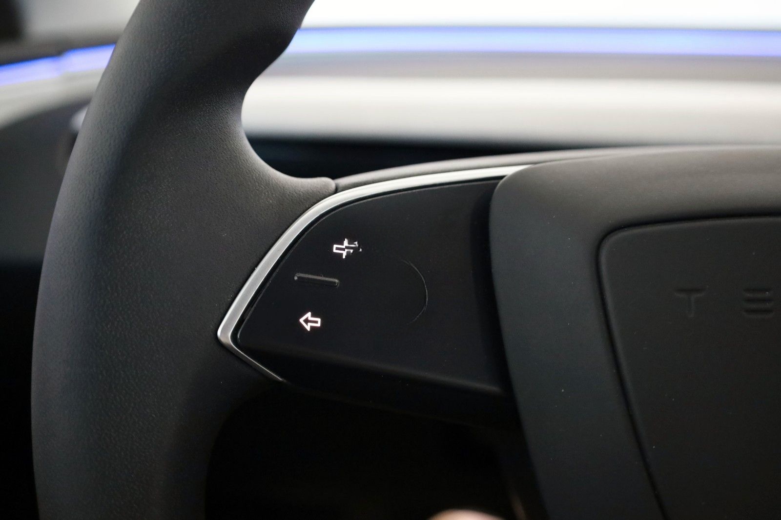 Tesla Model 3 ,Leder,Navi,LED,4xSH,Panorama,Autopilot foto 23