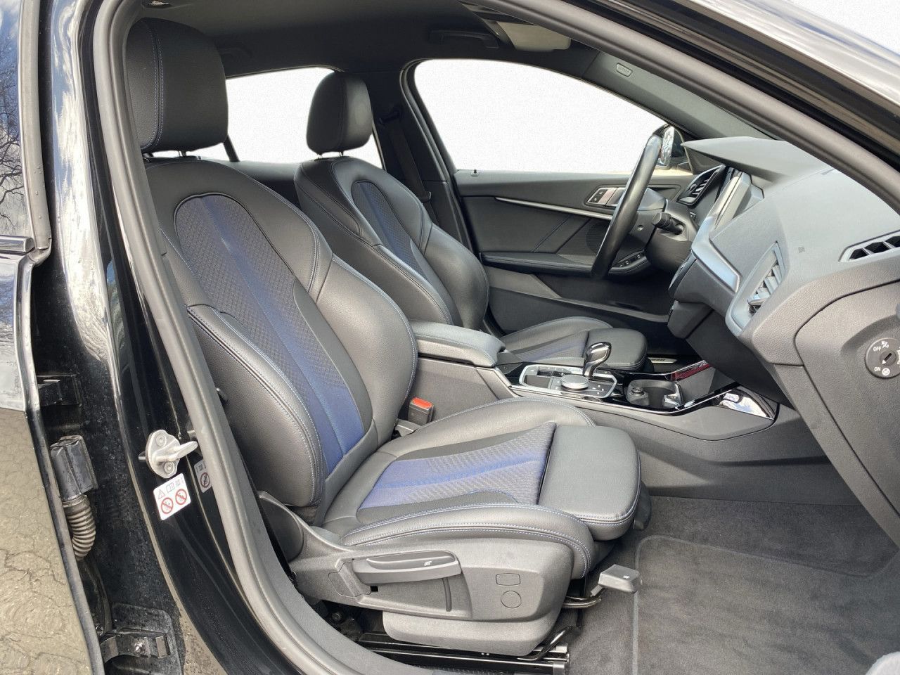 BMW 120d xDr Aut. M SPORT Adap.LED.Tempo,HIFI,SpoSi foto 10