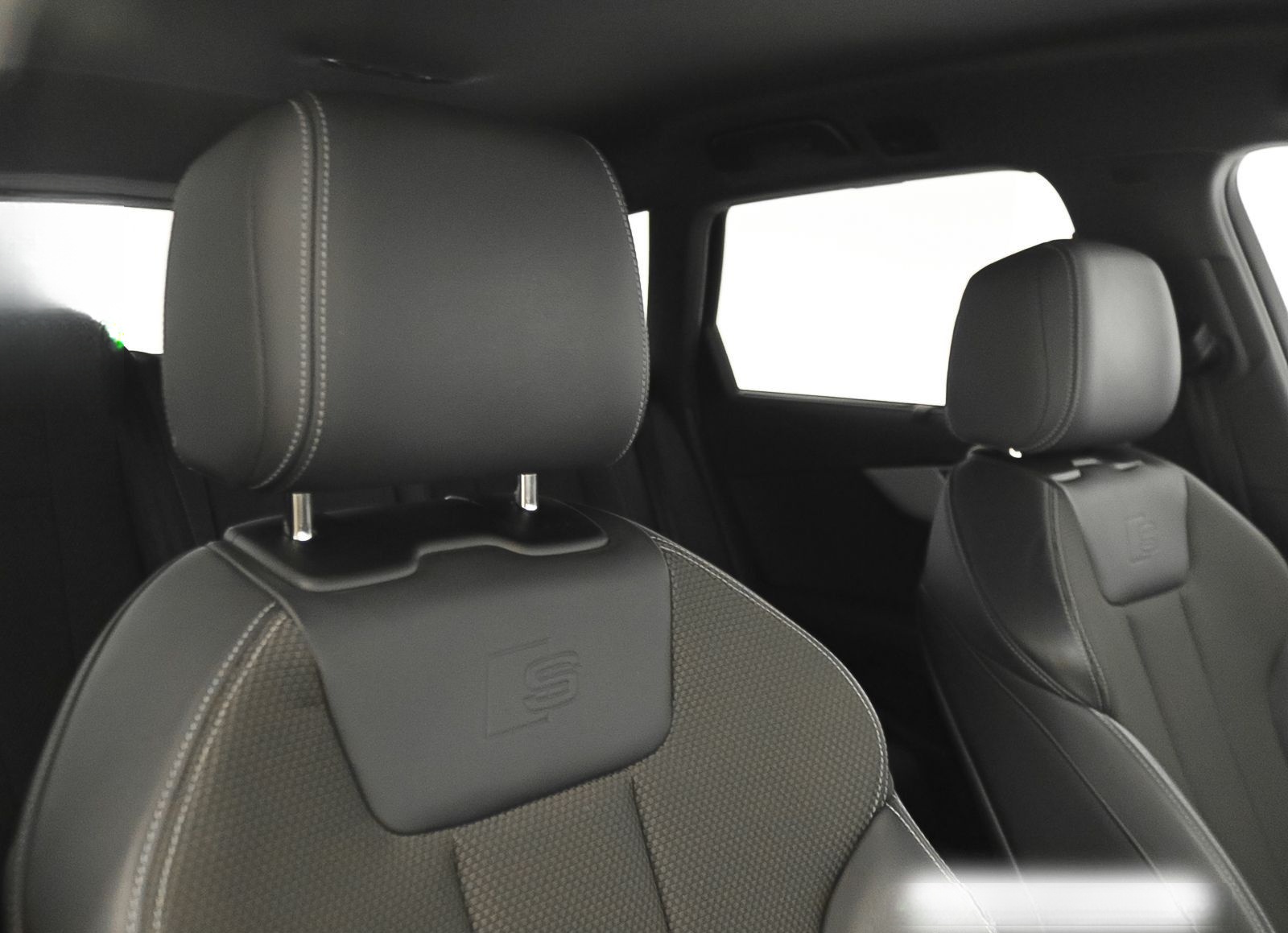 Audi A4 Avant 40 TDI S tronic S line Competition Navi foto 15