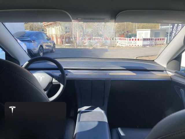 Tesla Model Y Long Range AWD foto 14