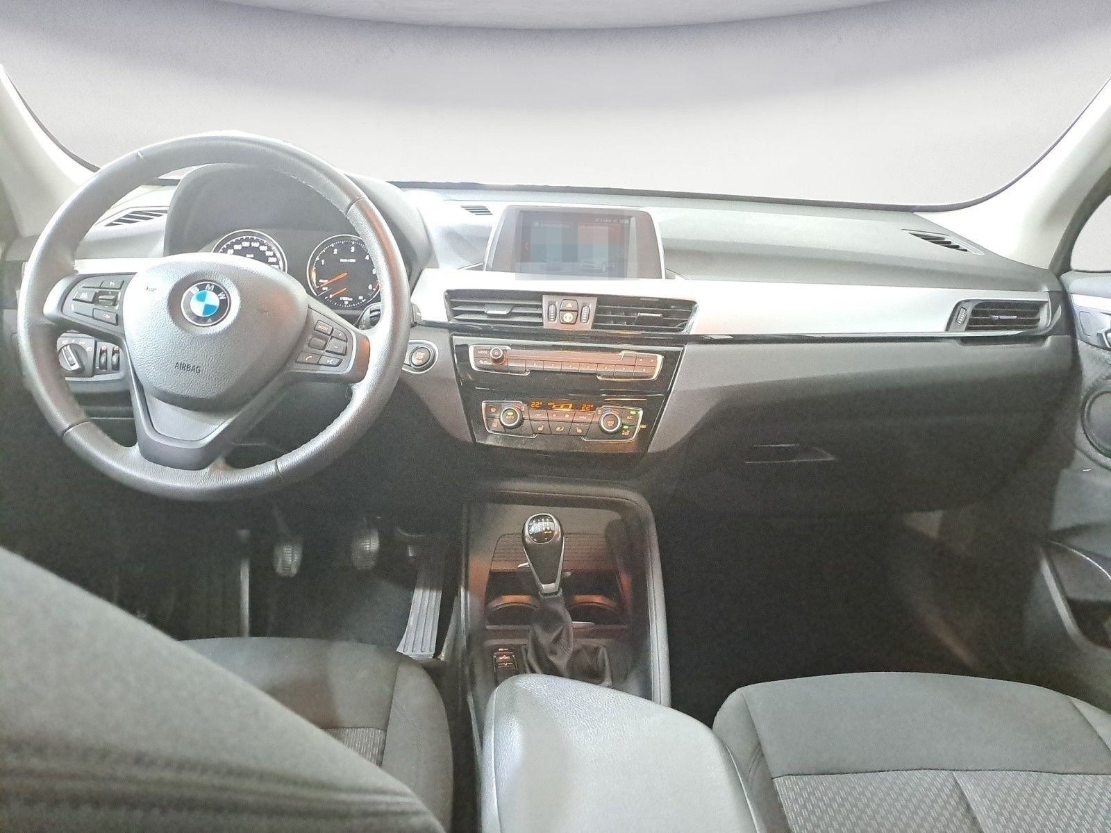 BMW X1 sDrive18d Advantage Klimaaut. Aut. Heckkl. foto 11