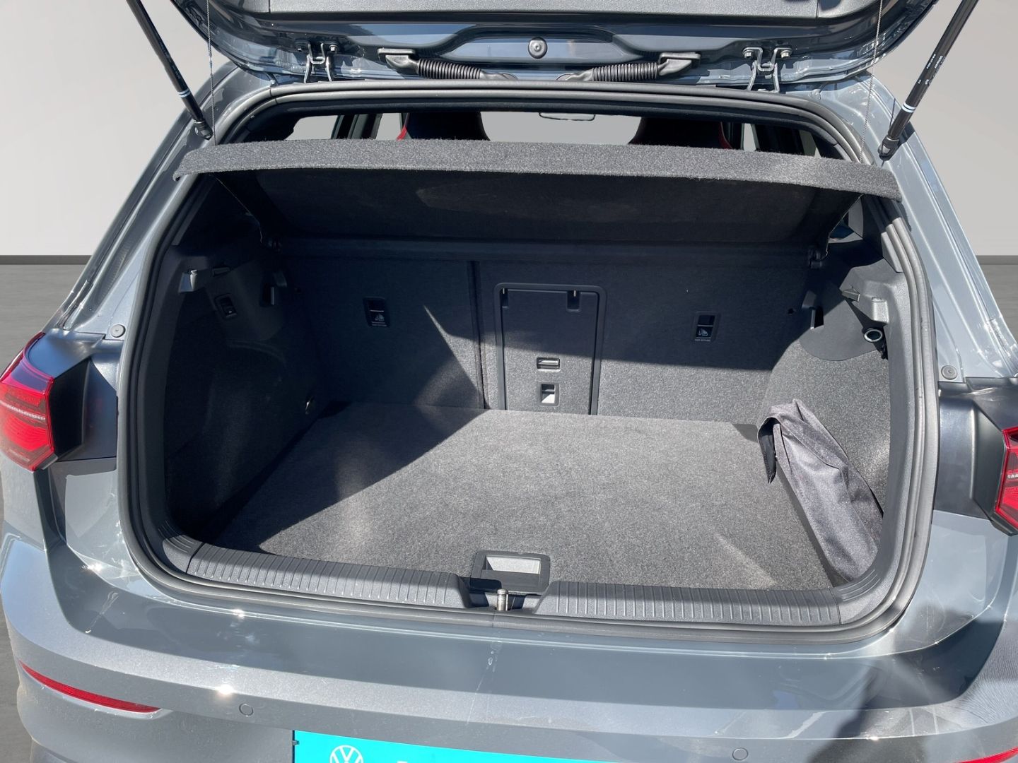 Volkswagen Golf VII 2,0 TSI GTI Matrix AHK Pano Harman Kard foto 9