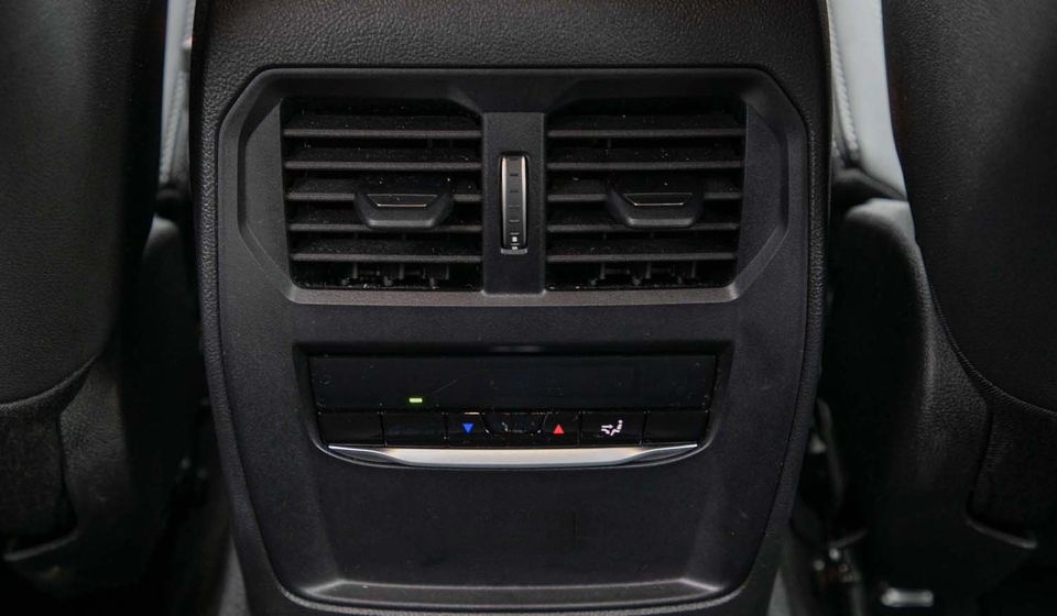 BMW 318i Touring M Sportpaket Autom Navi LED Klima foto 11
