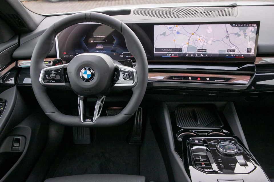 BMW 520d M Sport HUD AHK Pano 360 har/kar Autobahnas foto 15