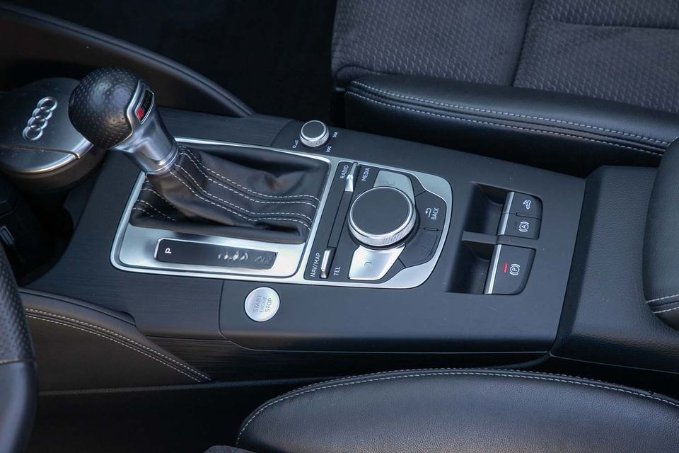 Audi A3 35 TFSI S Line Navi Klima Sitzhzg LED PDC foto 9