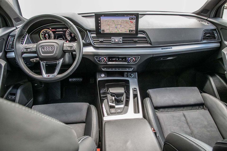 Audi Q5 55 TFSI e S tronic quattro S Line AHK Matrix foto 4