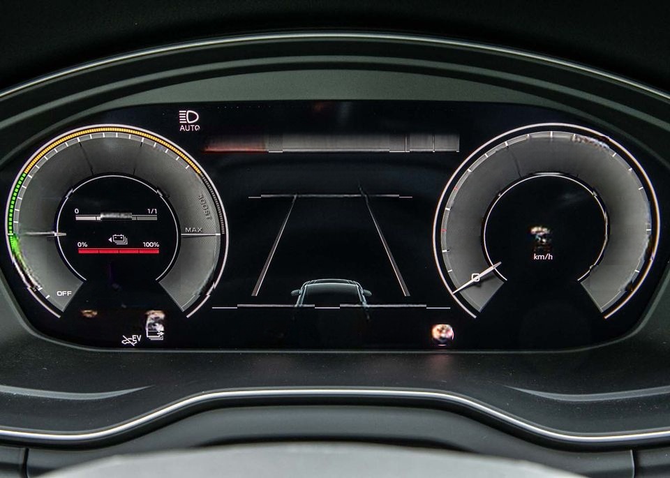 Audi Q5 55 TFSI e S tronic quattro S Line AHK Matrix foto 7