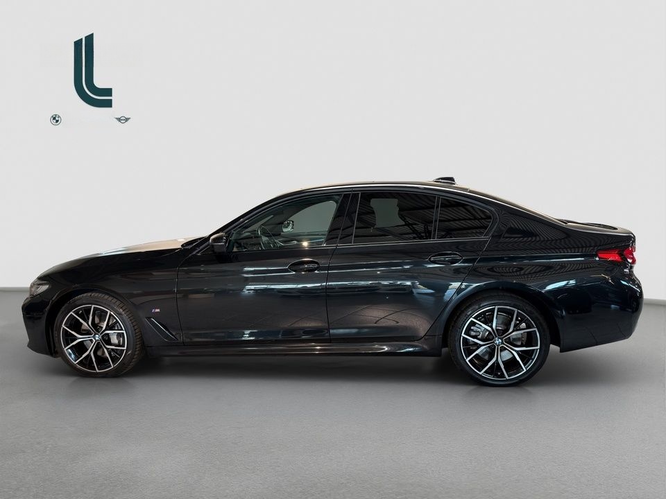 BMW 530d xDrive Navi Leder Tempom.aktiv Glasdach foto 2