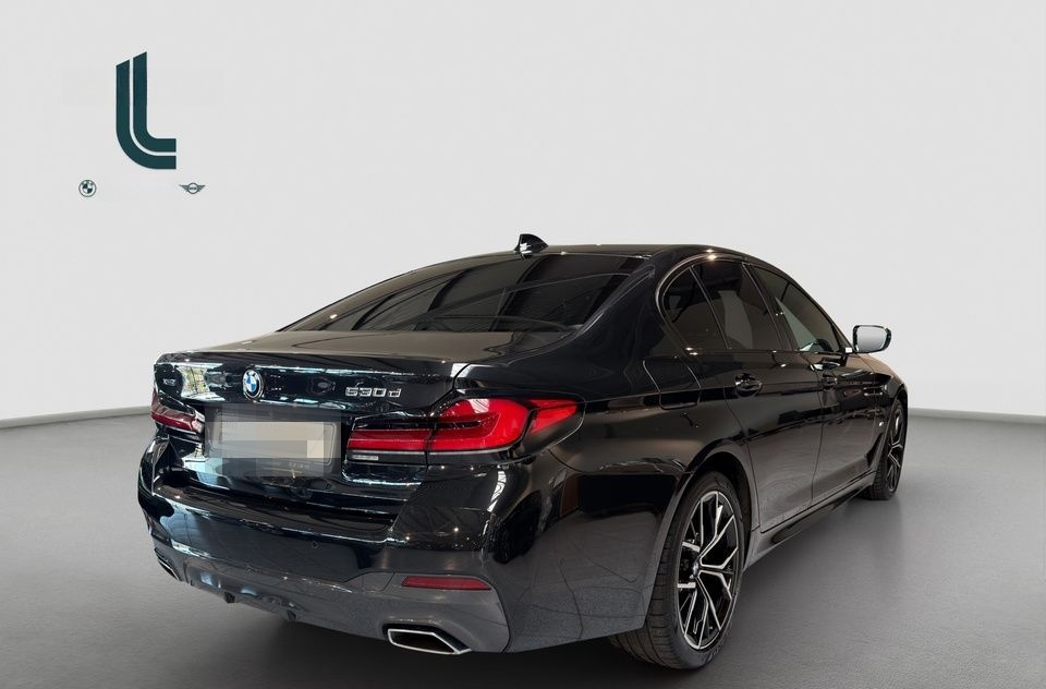 BMW 530d xDrive Navi Leder Tempom.aktiv Glasdach foto 5