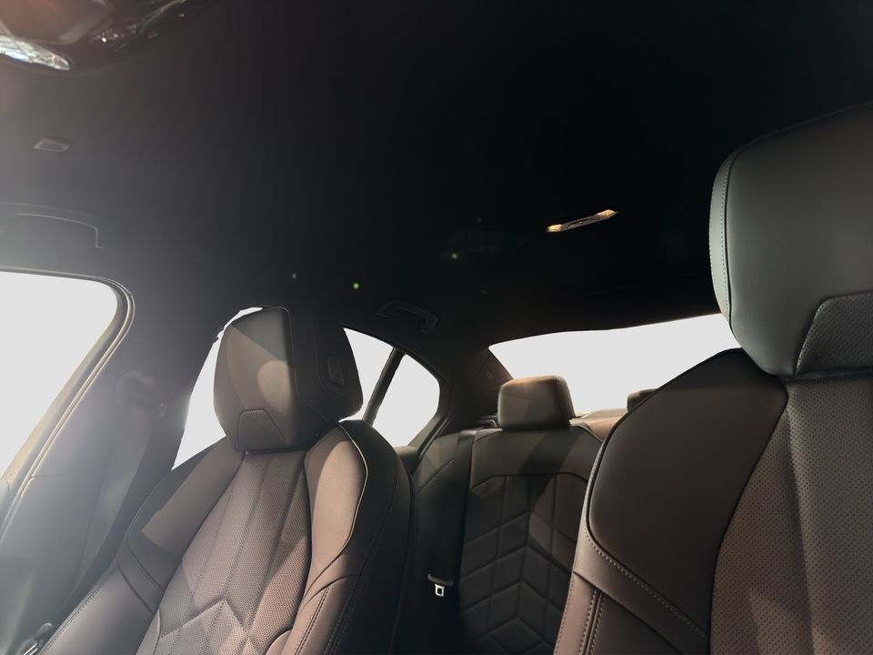 BMW 520d M-Sport Inno B&W DA+ PA+ Glow Travel Shadow foto 11