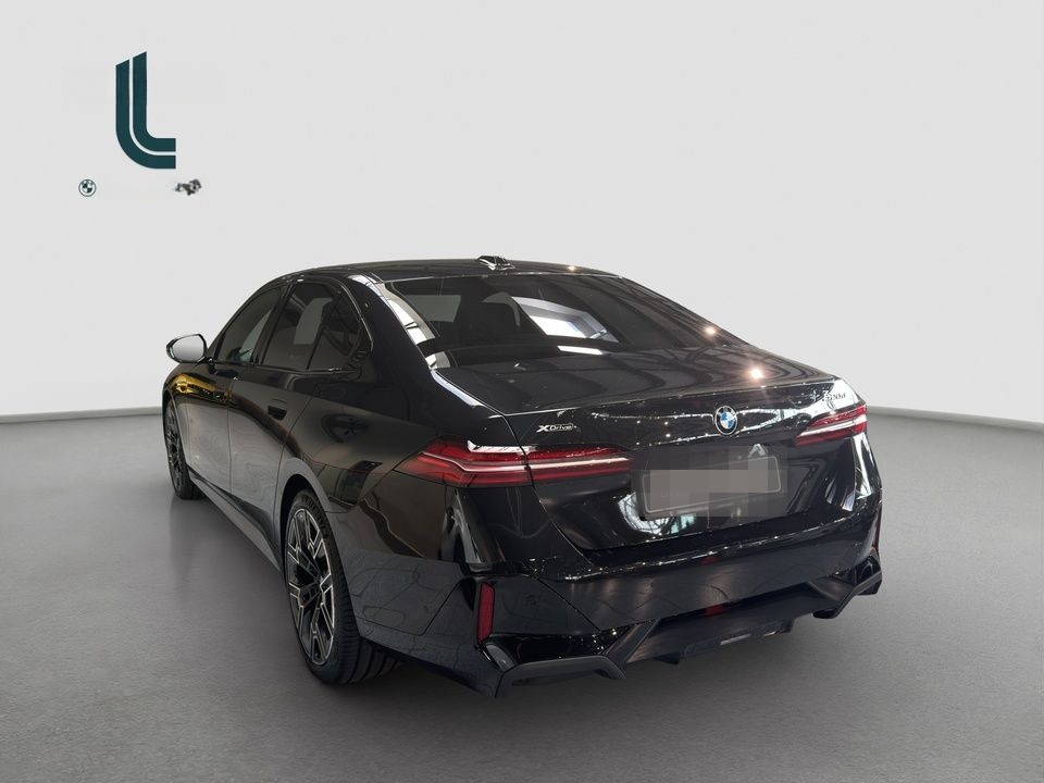 BMW 520d M-Sport Inno B&W DA+ PA+ Glow Travel Shadow foto 3
