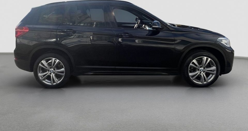 BMW X1 sDrive18i Sport Line Pano Kamera Harman foto 6