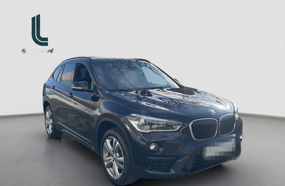 BMW X1 sDrive18i Sport Line Pano Kamera Harman foto 7