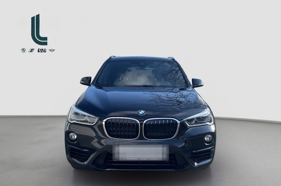 BMW X1 sDrive18i Sport Line Pano Kamera Harman foto 8