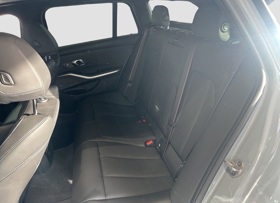 BMW M340i xDrive Touring M Sport Pro AHK DrvAssProf foto 13