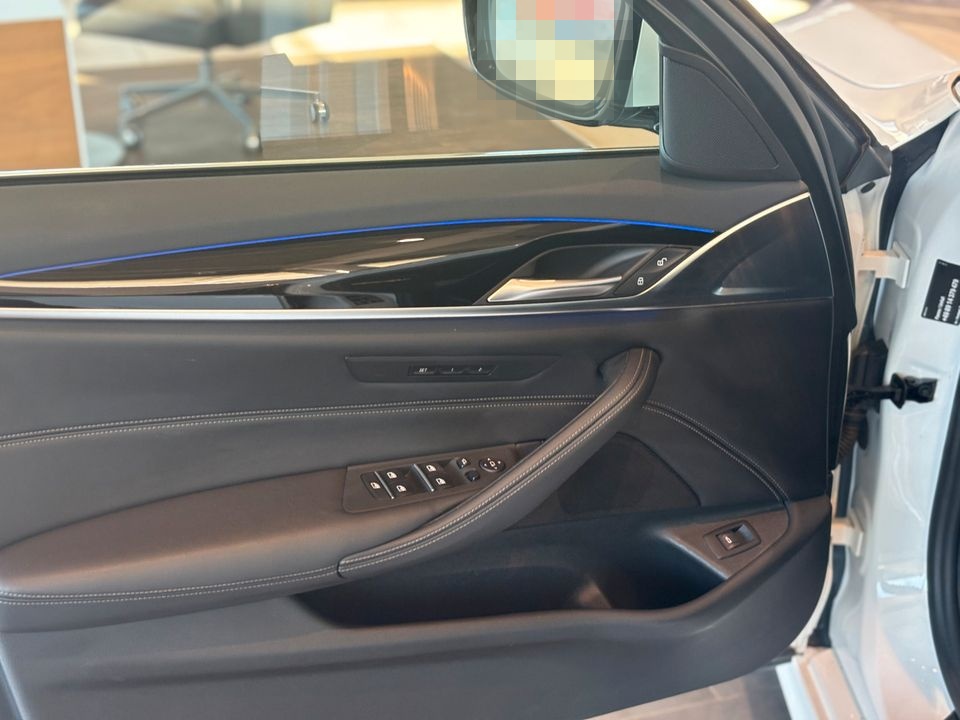 BMW 540i xDrive Touring M Sportpaket Sport Aut. AHK foto 14