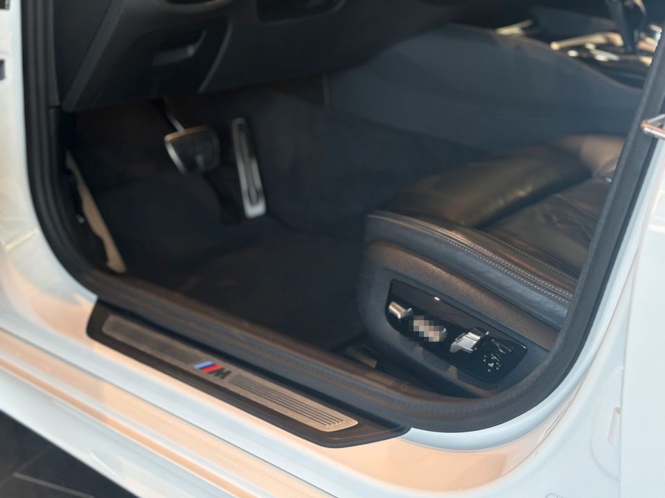 BMW 540i xDrive Touring M Sportpaket Sport Aut. AHK foto 16